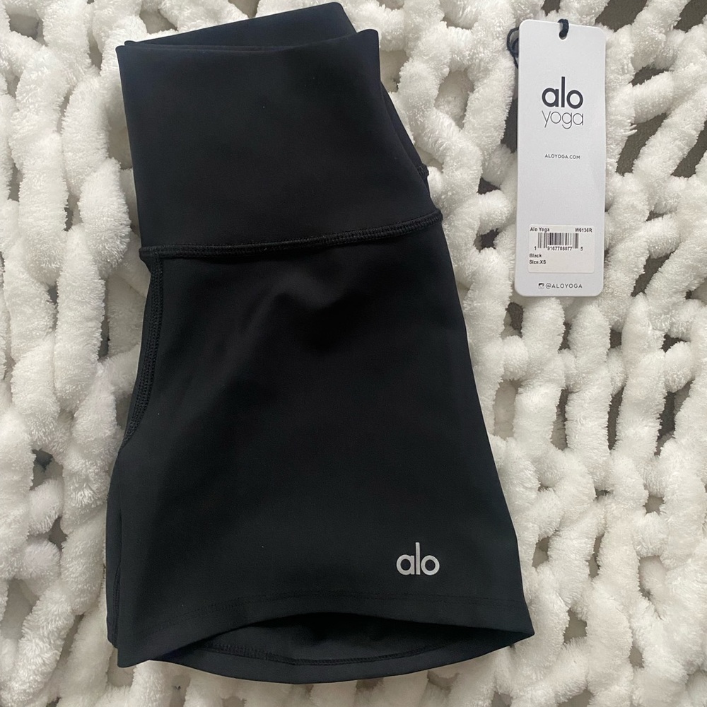 NEW Alo Yoga High Waist Airlift XS Shorts